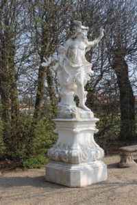 Una delle statue del parco