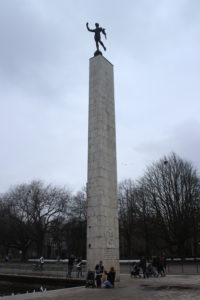 Monumento al tedoforo olimpico