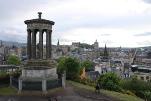 Il Dugald Stewart Monument ed il panorama di Edimburgo