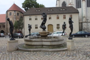 La fontana su Domplatz