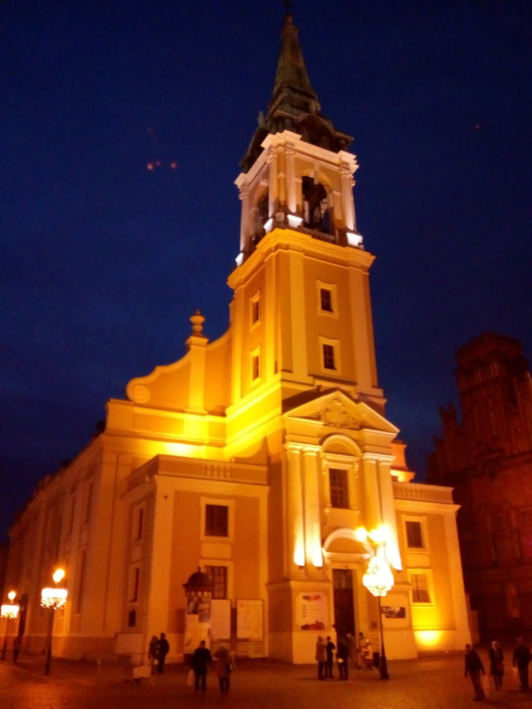 Chiesa dello Spirito Santo in notturna