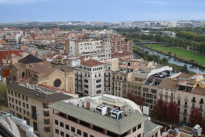 Vista di Lleida dal sito dell'ascensore