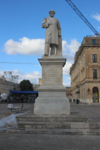 Statua di Giuseppe Libertini