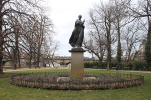 Statua per Bozena Nemcova