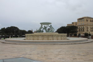 Triton Fountain - panoramica