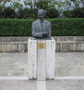 Monumento a Sandro Pertini