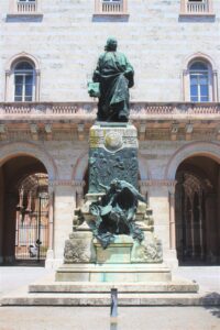 Monumento per Pietro Vannucci