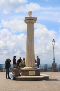 Obelisco per Giuseppe Mazzini