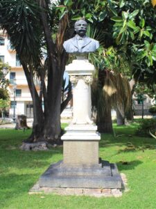 Monumento a Domenico Tripepi