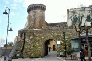 Borgo Medievale - l'ingresso più caratteristico