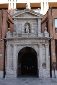 Ingresso dell'Iglesia di San Lorenzo