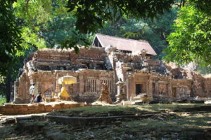 Wat Phou - Esterno del Santuario - 2