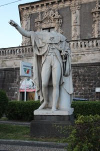 Ferdinando I° di Borbone senza testa