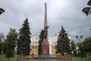 Komsomol members monument
