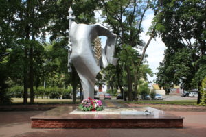 Piazza Ikonnikov - Monumento ai Caduti