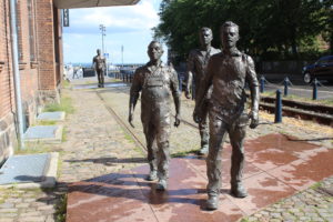 Statue dei lavoratori del cantiere navale - 1
