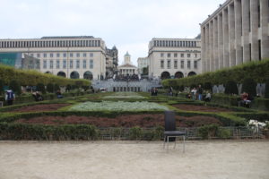 Monts des Arts - panoramica della piazza giardino