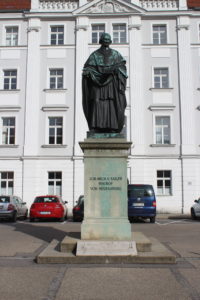 Monumento a Johann Michael von Sailer
