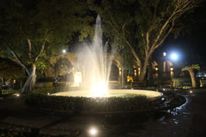 Fontana dell'Upper Barrakka Garden in notturna