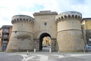 Porta Napoletana