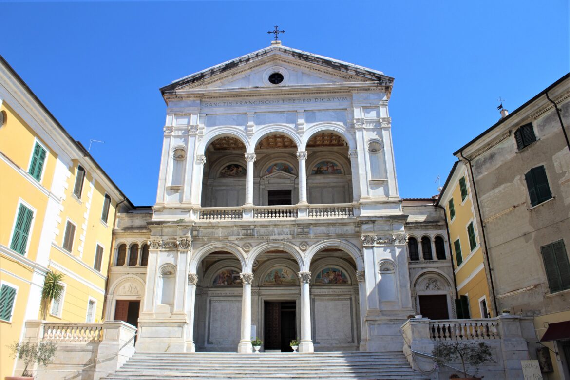 Basilica Cattedrale di San Pietro Apostolo e San Francesco d'Assisi