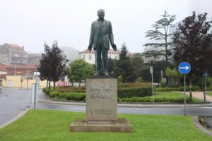 Statua di Alfonso Costa