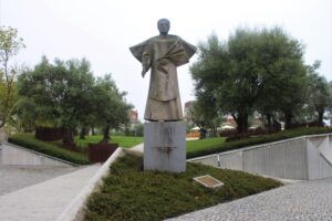 Statua per il Vescovo Antonio Ferreira Gomes