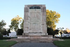 Monumento ai Caduti di Tutte le Guerre - retro